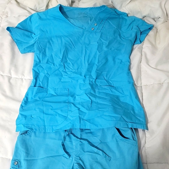 Scrubs set - Picture 1 of 4